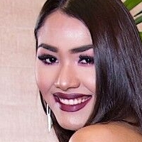 Mayna Santini Nude