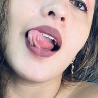 Mia_Crimson Nude