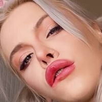 miaknows Nude