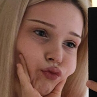 mikaelataron Nude