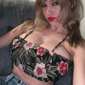 Mikah Lyn Nude