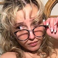 Miley Skies Nude