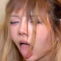 Muakchi Nude