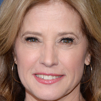 Nancy Travis Nude