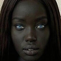 Naomi Shadow Nude