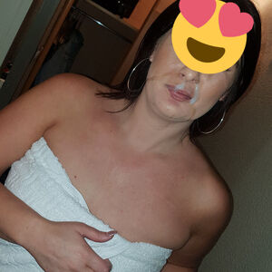 Naughty_Hotwife Nude