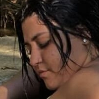 neves.thamirys Nude