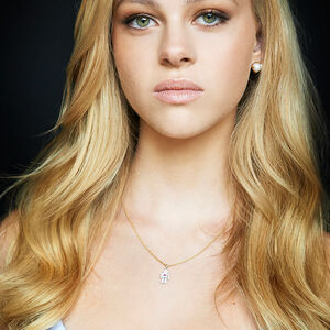 Nicola Peltz Nude