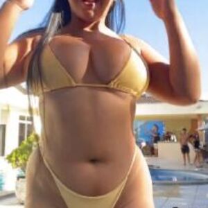 Nicoly Evelly Nude