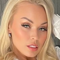 Nyssa Nevers Nude