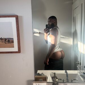 officialgreysweatsking Nude