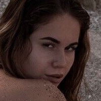 Olivia Butt Nude
