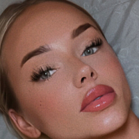 oliviatalar Nude