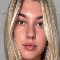 Oliviaus Nude