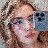 Paisley Nude