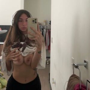 paiten Nude