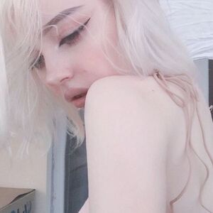 Parasite.ele Nude