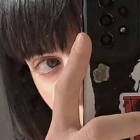 Pluinedelanuit Nude