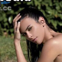 Quiñones Nude
