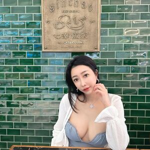 Rainy 以希 鐘小八 Nude