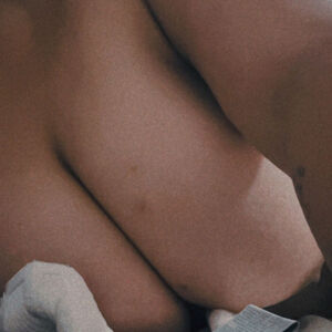 reichiv Nude