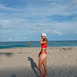 Renata Zarazua Nude