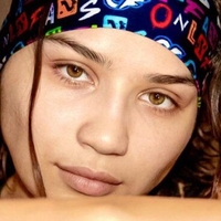 Right Hook Roxy Nude