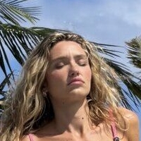 Riley Russell Nude