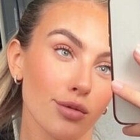 Riri Harnett Nude