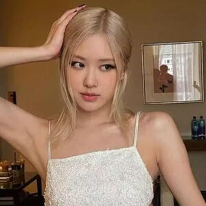 Rose Blackpink Nude