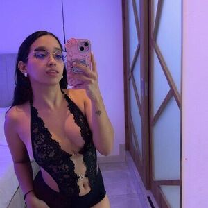 Rosiebaee Nude