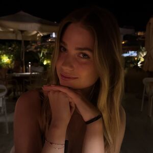 Roxy Dekker Nude
