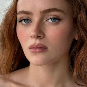 sadiesink Nude