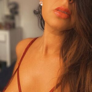 Sara BS Nude