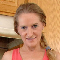 Sara James Nude