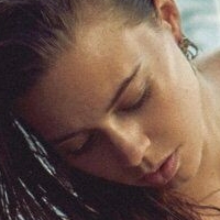 Sara Riddle Nude