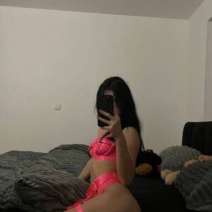 Sarahthecutiee Nude