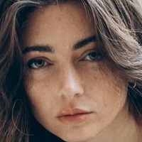 saratorriisi Nude