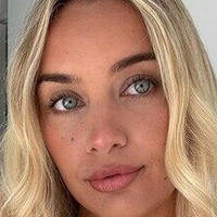 Sharni Klau Nude