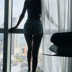 shini.Dxb Nude