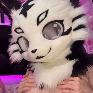 skinnyfur Nude