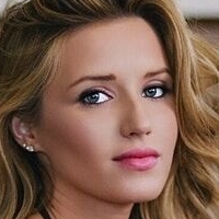 Sloane Avery Nude