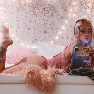 Sum.R Nude