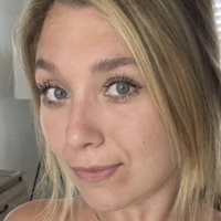 Tayloraoude Nude
