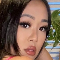 theeskyli Nude