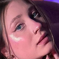 trixxxxiiiieeeeeee Nude