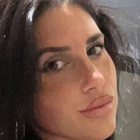 Uramber Nude