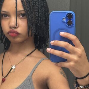 vampireloulou Nude
