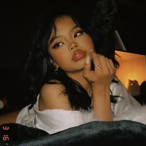 vaya.asem Nude