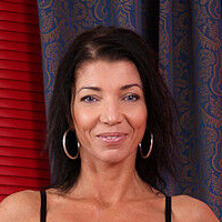 Vic Mommy Nude